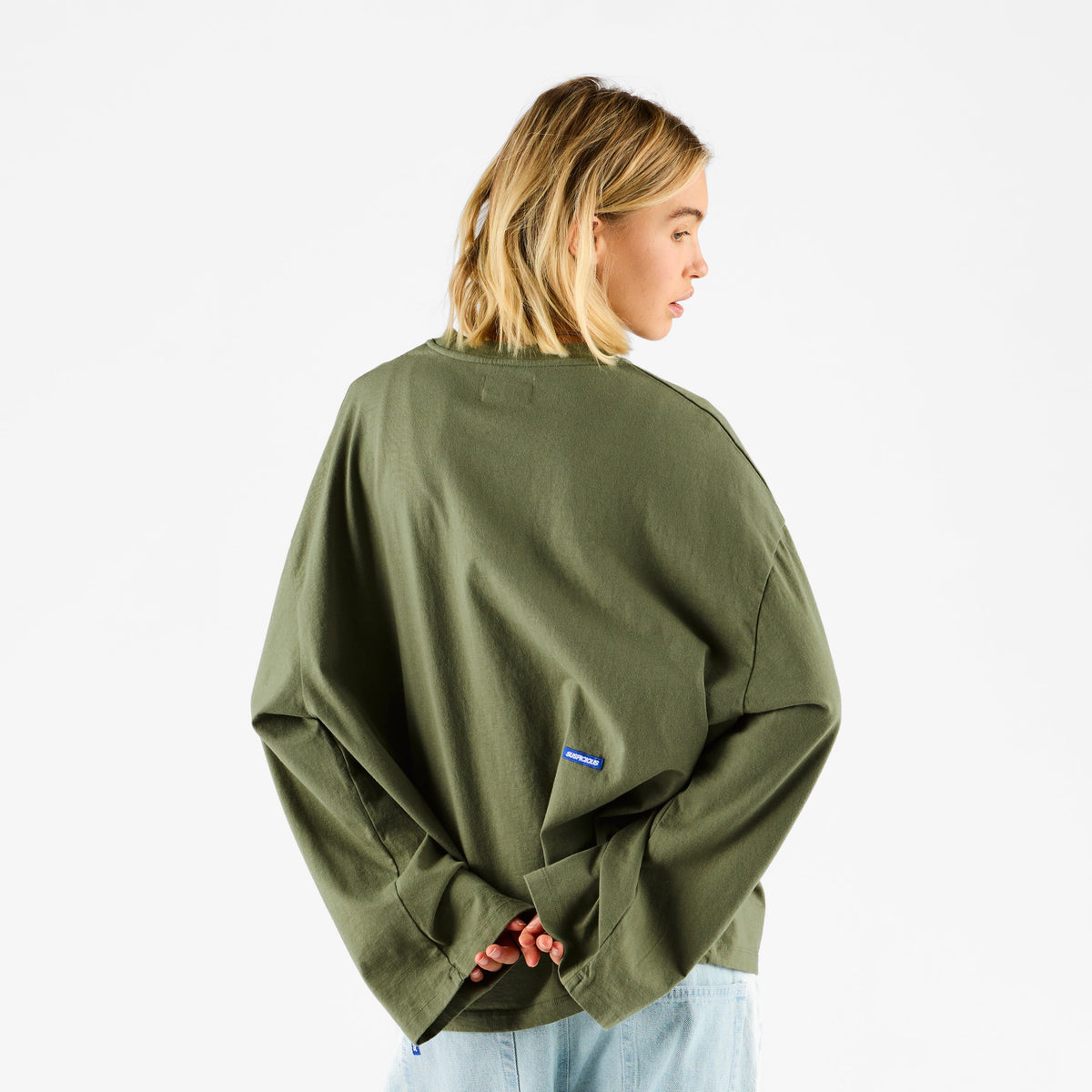 Basics / Basic Longsleeve - Olive