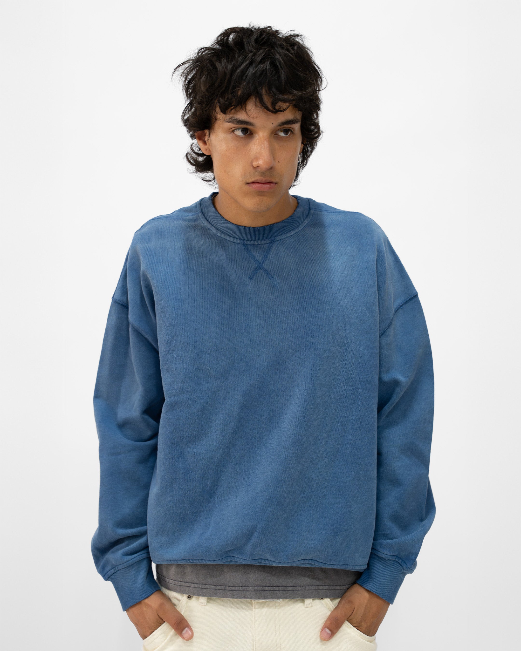 BLUE SUNFADED CREWNECK