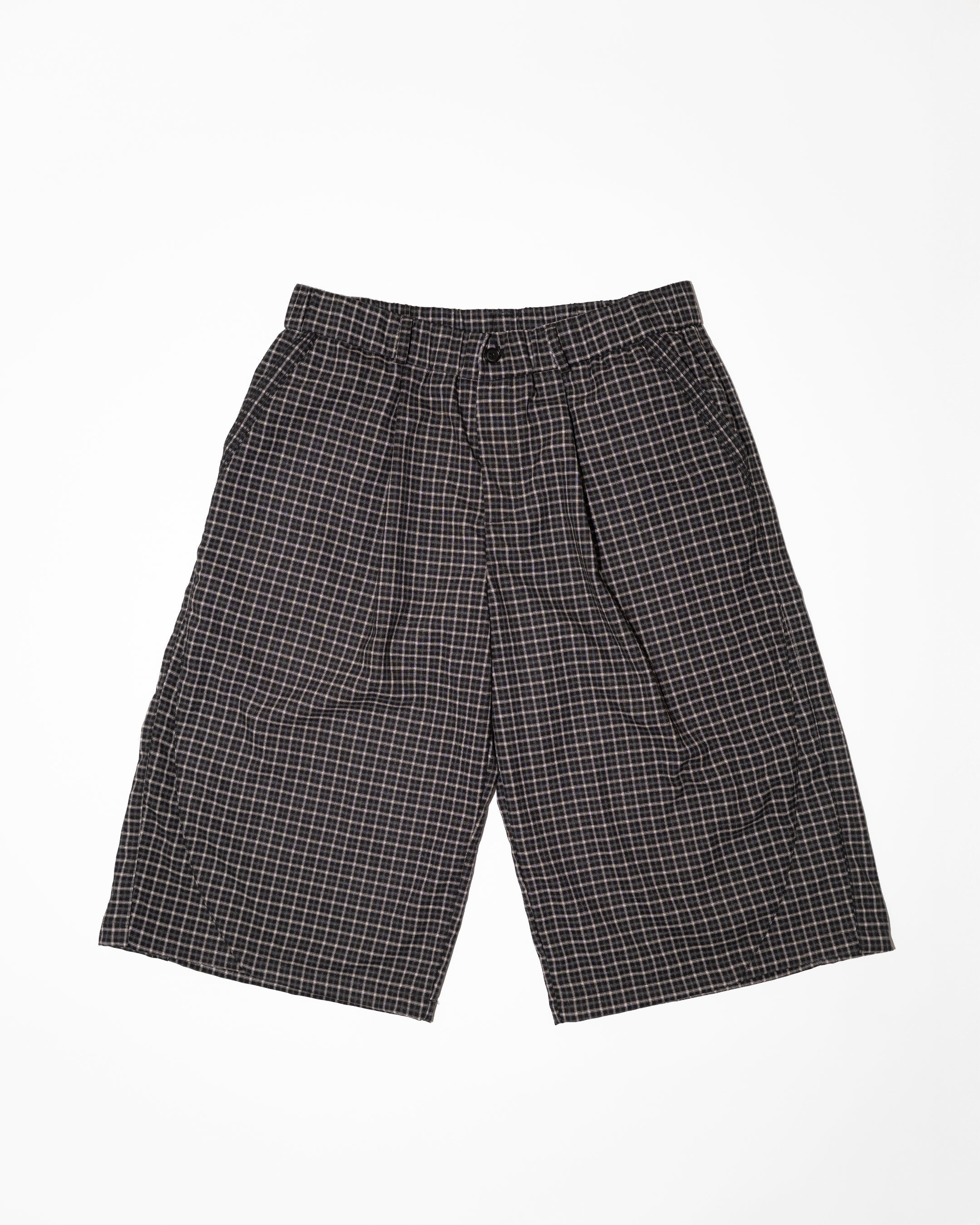 PLEATED GINGHAM CAPRI SHORTS