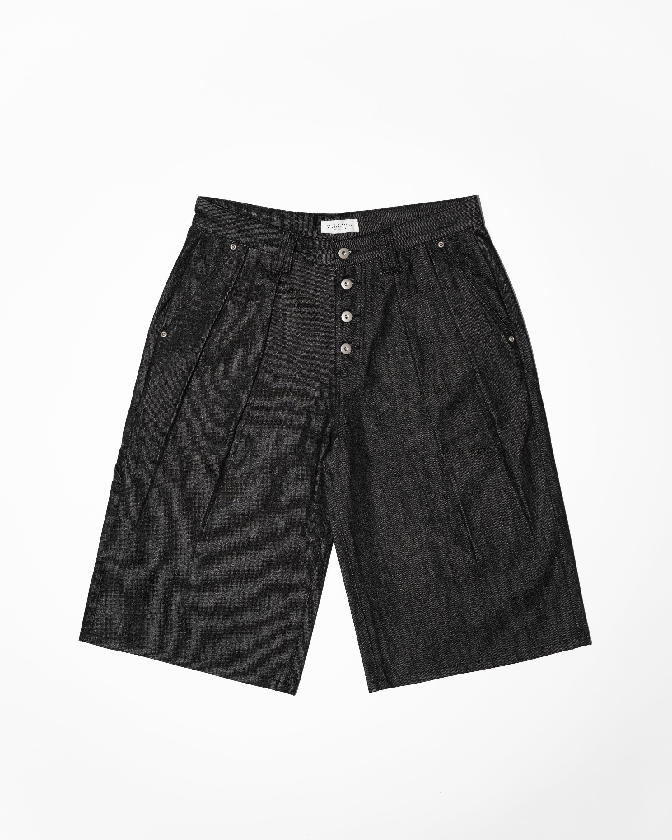 PLEATED RAW BLACK JORTS