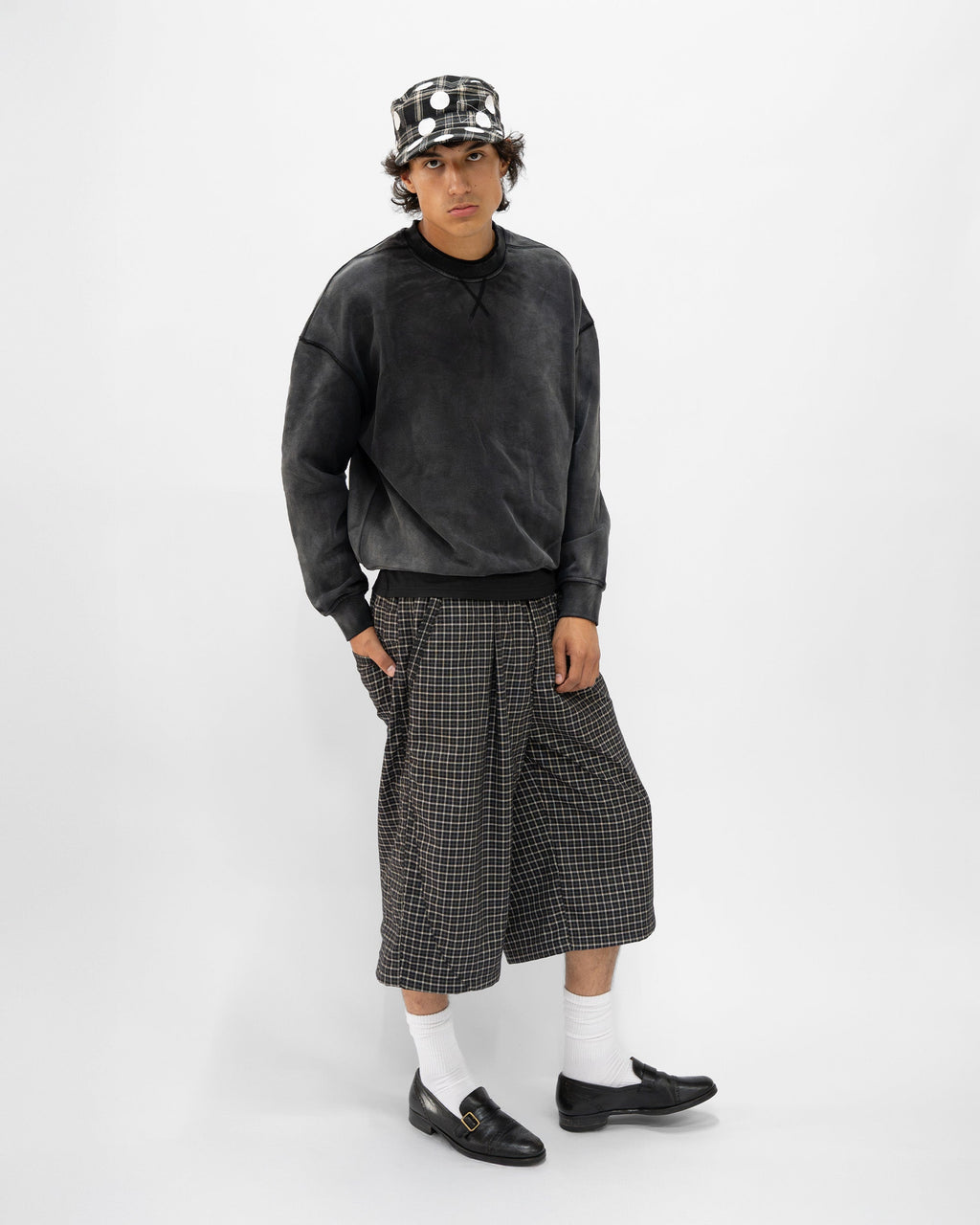 PLEATED GINGHAM CAPRI SHORTS