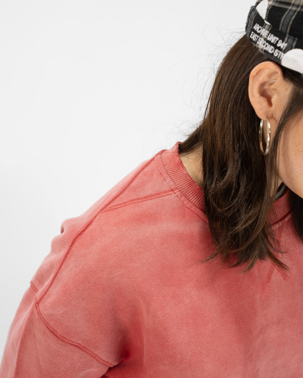 RED SUNFADED CREWNECK