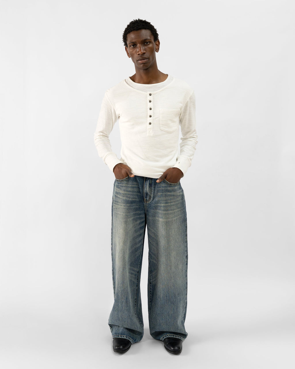 VINTAGE LIGHTWASH LOOSE FIT JEANS