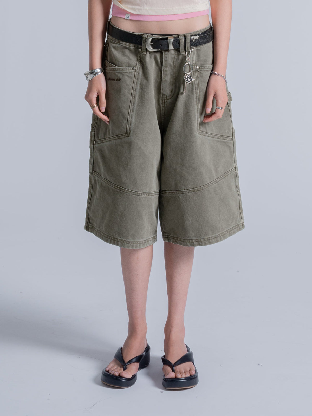 UTILITY PANEL SHORTS - ARMY GREEN