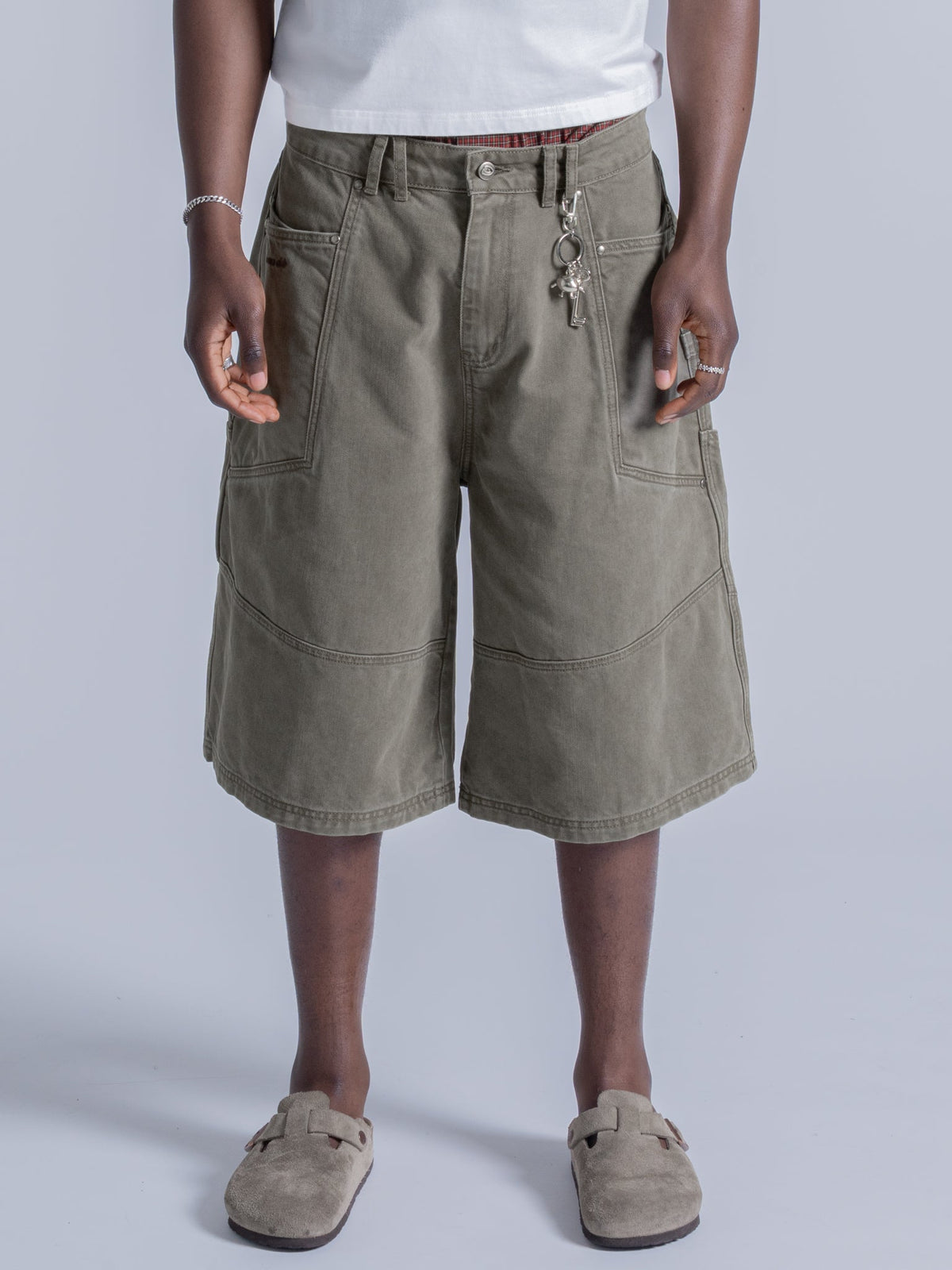 UTILITY PANEL SHORTS - ARMY GREEN