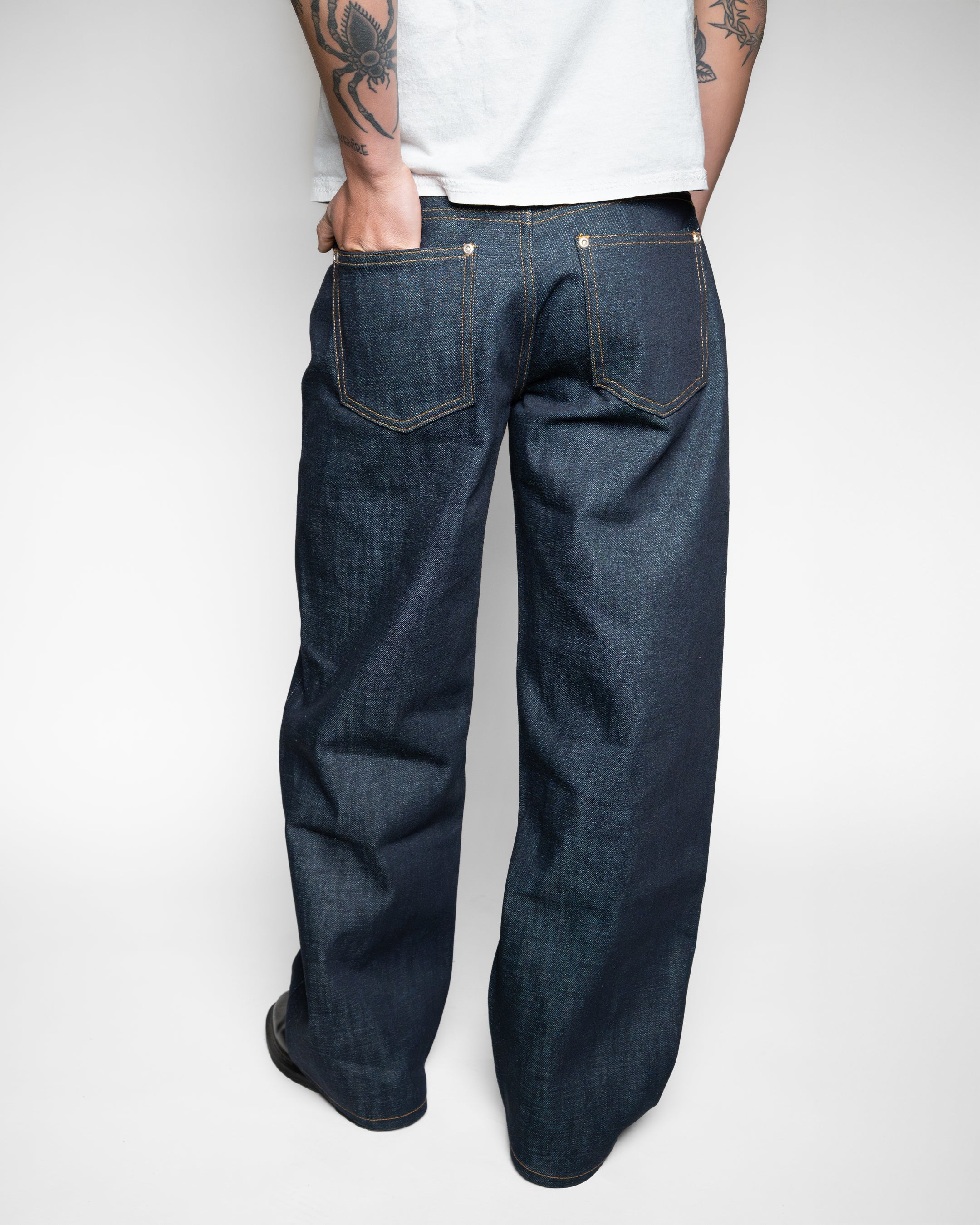 UNIFORM CUT INDIGO JAPANESE RELAXED SELVEDGE JEANS