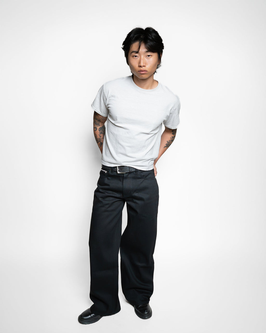UNIFORM CUT MATTE BLACK JAPANESE SELVEDGE RELAXED FIT JEANS
