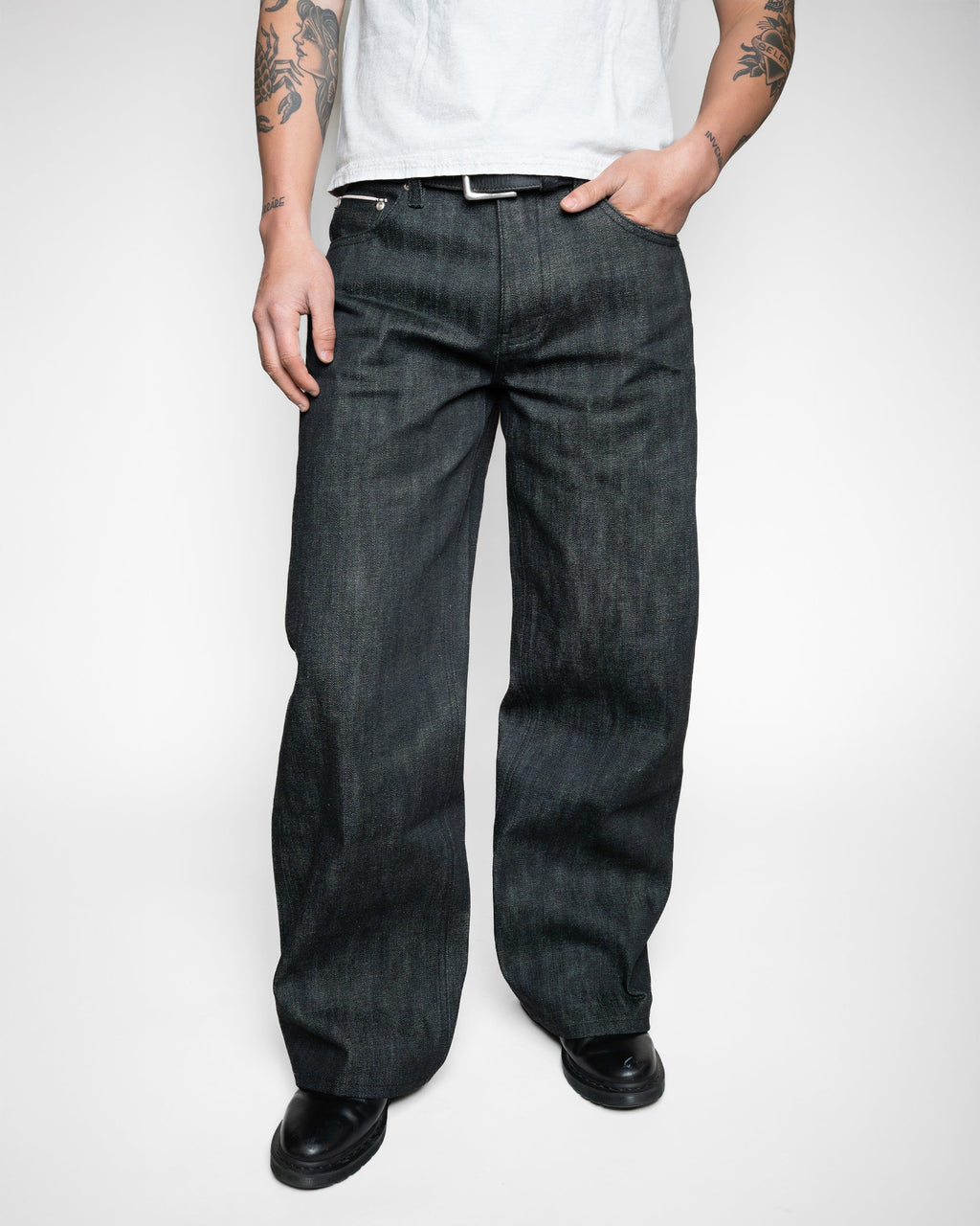 UNIFORM CUT BLACK JAPANESE SELVEDGE RELAXED FIT JEANS