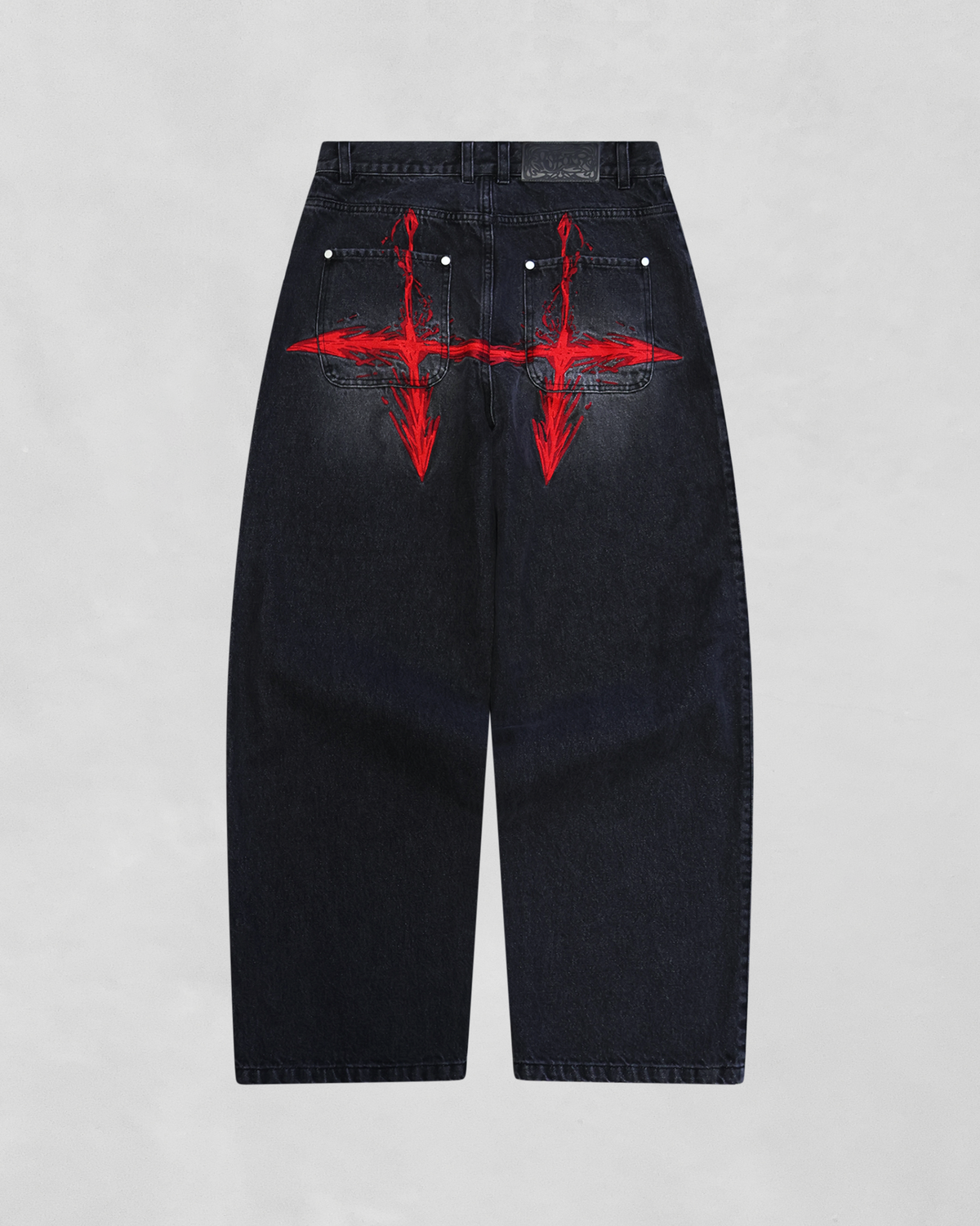 PIERCING BLOOD JEANS