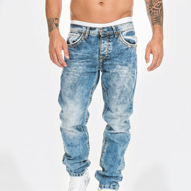 Unkomplizierte Sommer-Jeans für Herren – leichte Stretch-Qualität, gerader Schnitt,