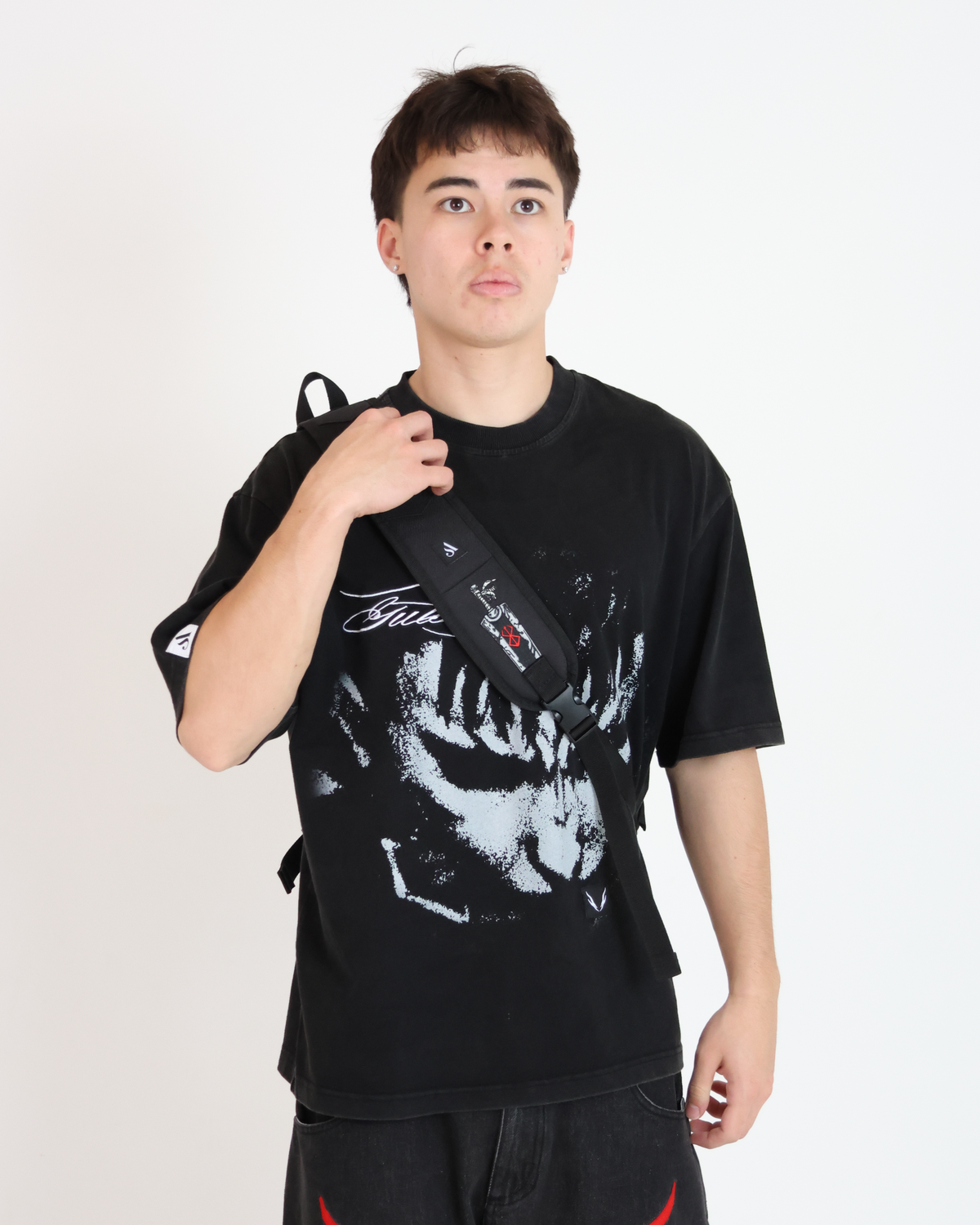RAGE SLING BAG