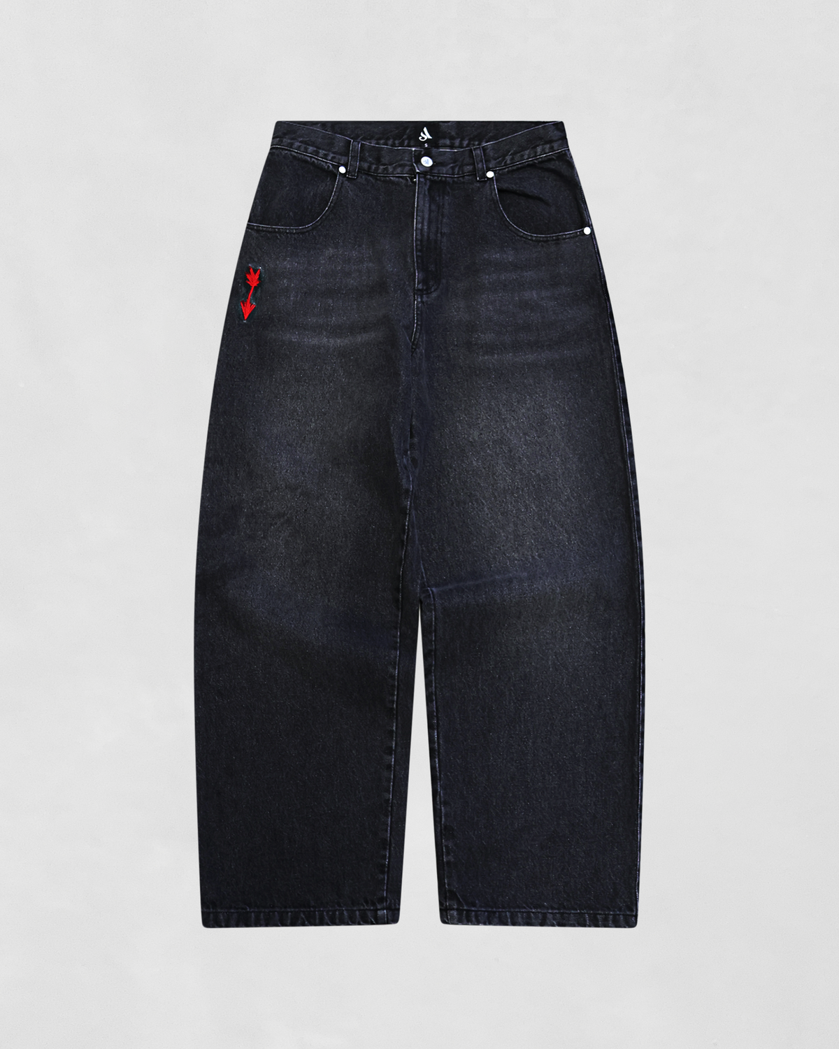 PIERCING BLOOD JEANS