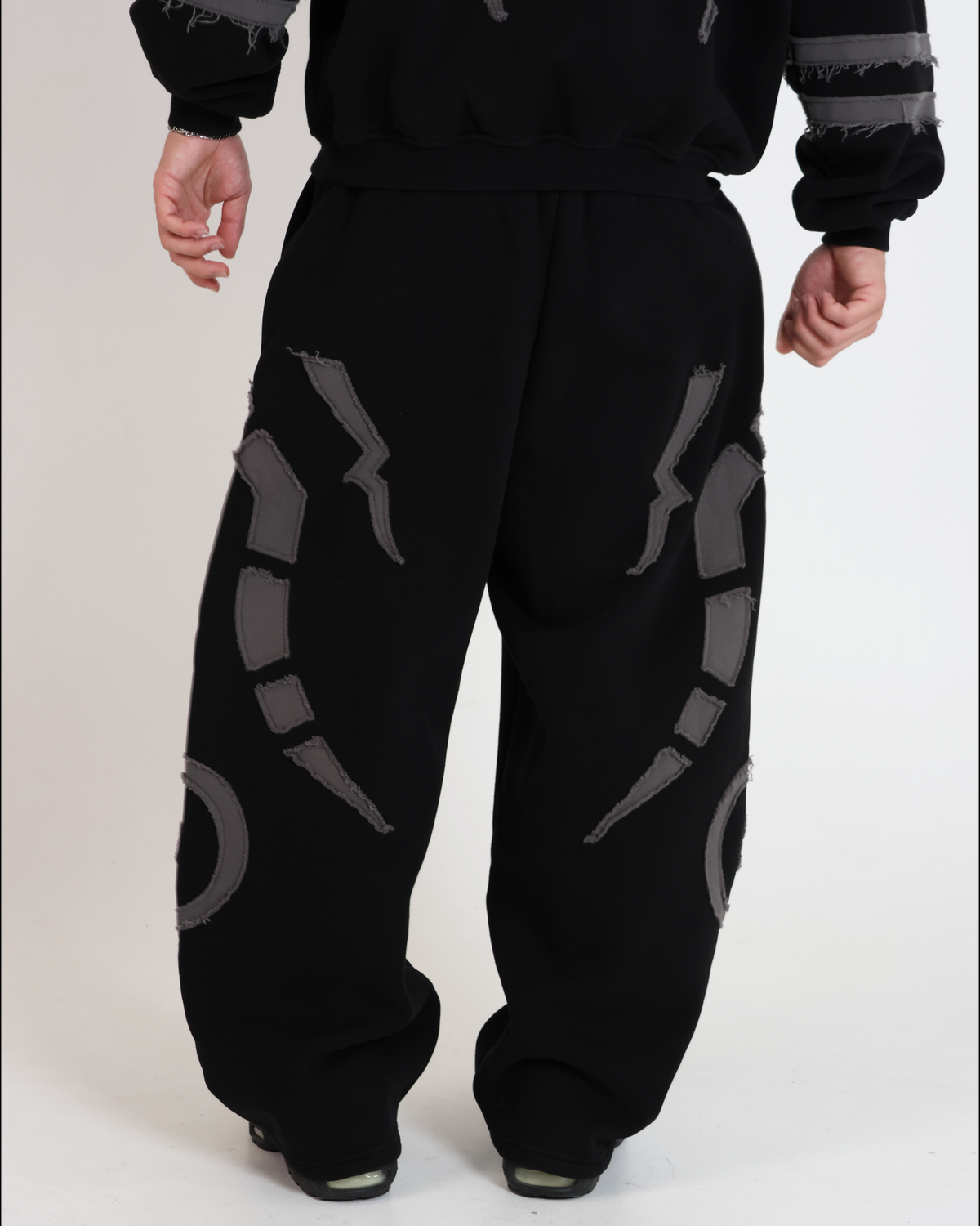KING OF CURSES SWEATPANTS