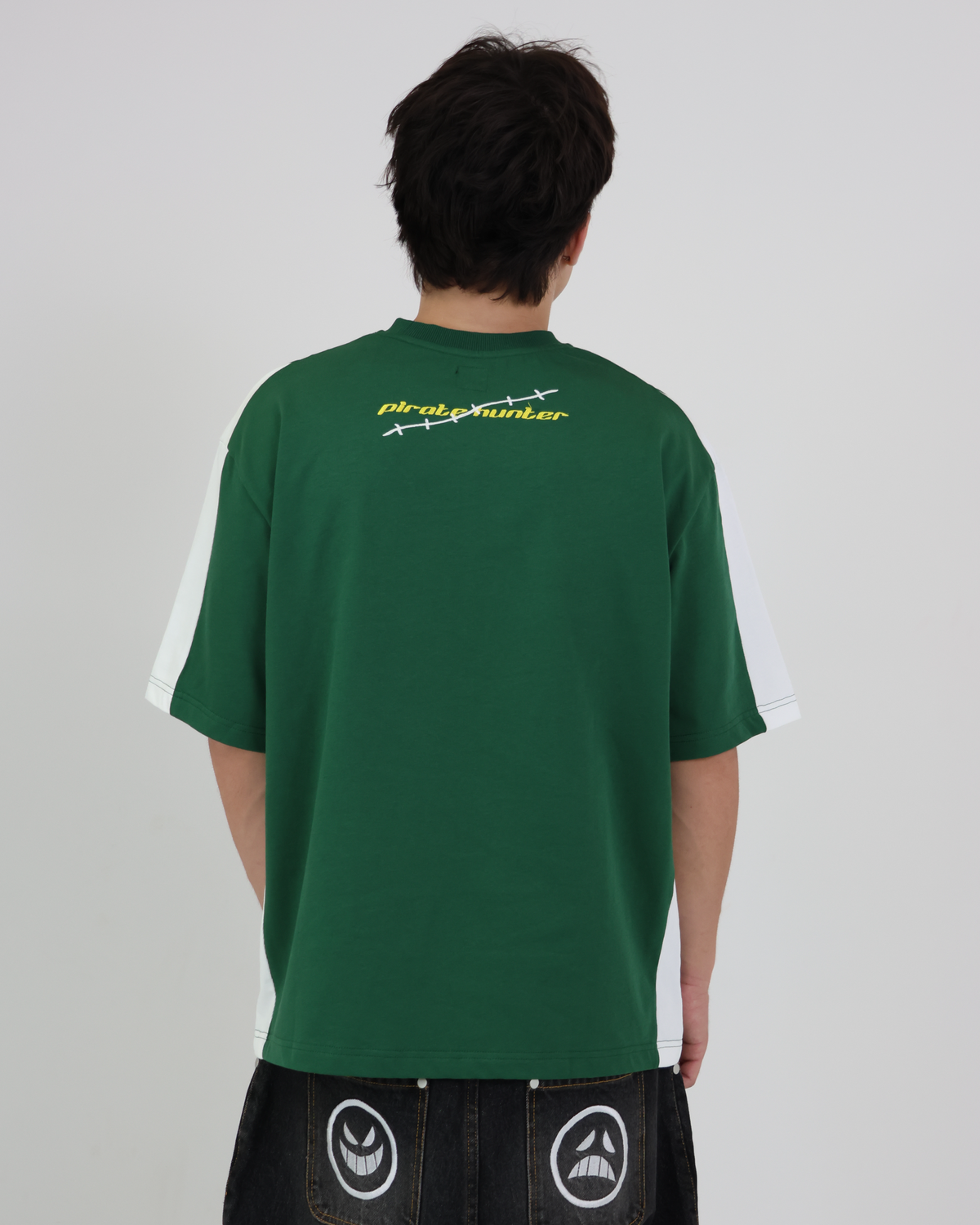 PIRATE HUNTER TEE