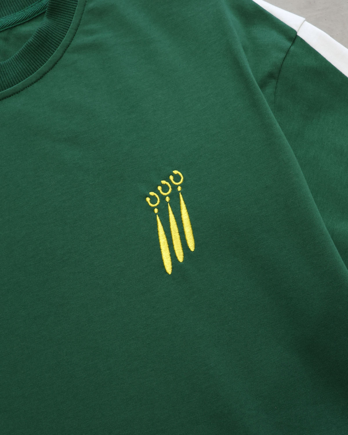 PIRATE HUNTER TEE